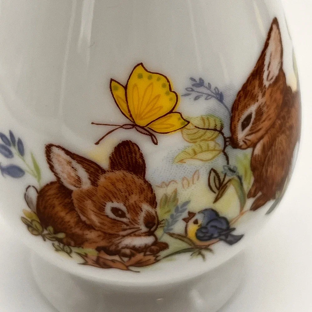 Enesco Bud Vase Vintage White 1983 Bunny‎ Rabbits Butterflys Flowers Miniature
